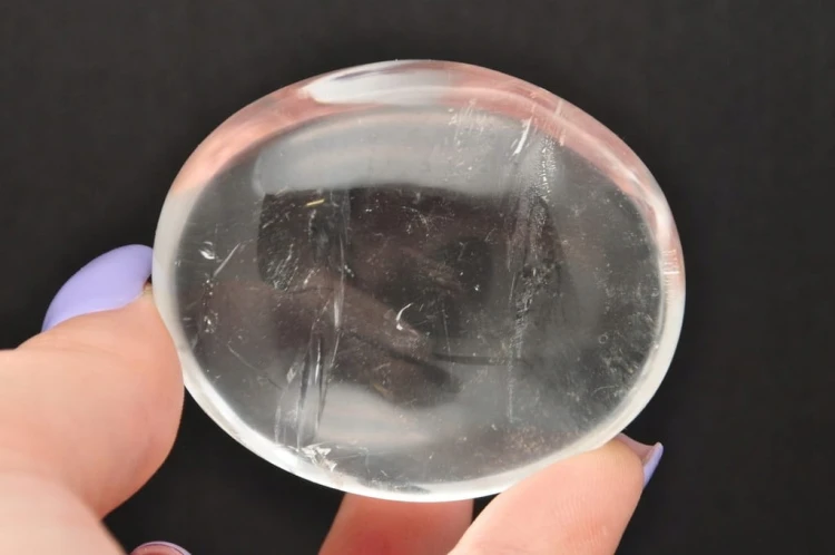 * KRYSZTAŁ GÓRSKI MADAGASKAR PALM STONE PIĘKNIE ODBIJA ŚWIATŁO OKAZ KG06 *