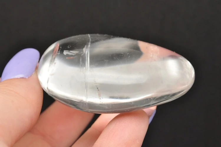 * KRYSZTAŁ GÓRSKI MADAGASKAR PALM STONE PIĘKNIE ODBIJA ŚWIATŁO OKAZ KG06 *