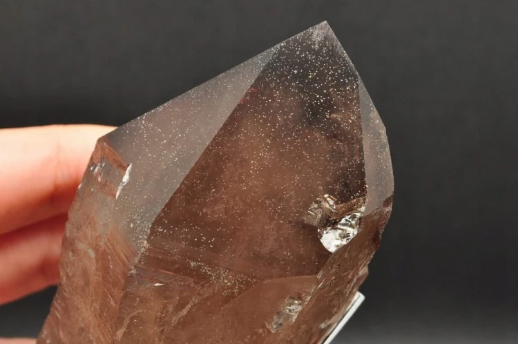 * KWARC DYMNY MALAWI ŚLICZNY SUROWY OKAZ PIĘKNY MINERAŁ NR 10 *