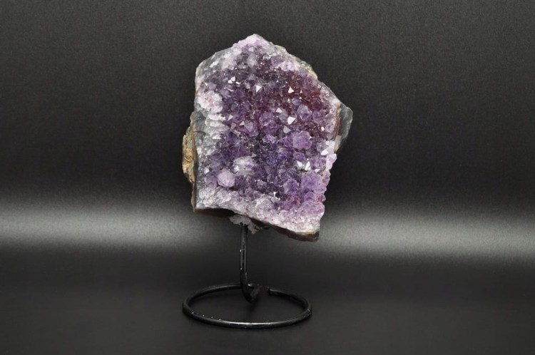 * AMETYST NA STOJAKU BRAZYLIA PIĘKNY MINERAŁ ŚLICZNA DEKORACJA NR 6 *