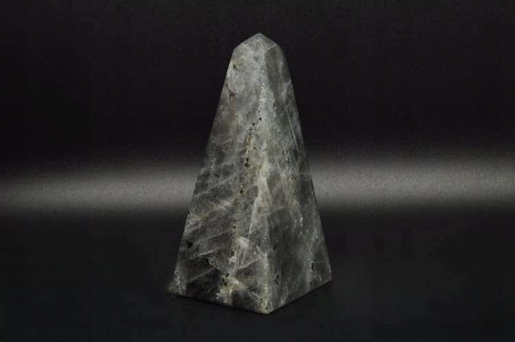 * LABRADORYT MADAGASKAR OBELISK WIEŻA CUDOWNY BŁYSK NR 2 *