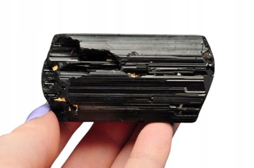 * TURMALIN CZARNY MADAGASKAR NATURALNY MINERAŁ ŚWIETNY POŁYSK NR 9 *