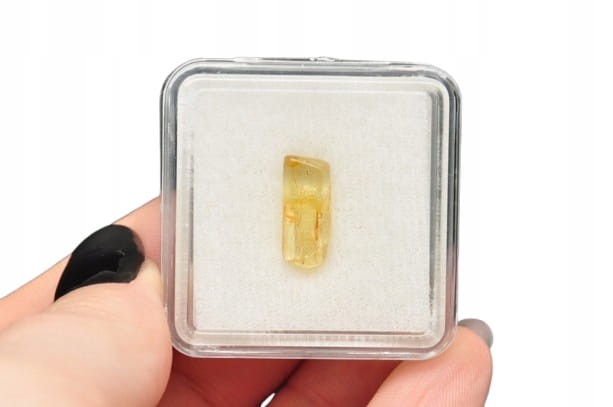 * HELIODOR BERYL HELIODOR ZŁOTY ROSJA ORYGINALNY MINERAŁ W PUDEŁKU NR 7 *