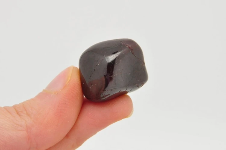 * GRANAT BRAZYLIA PIĘKNY KAMIEŃ BĘBNOWANY GŁĘBOKA BARWA NR 10 *
