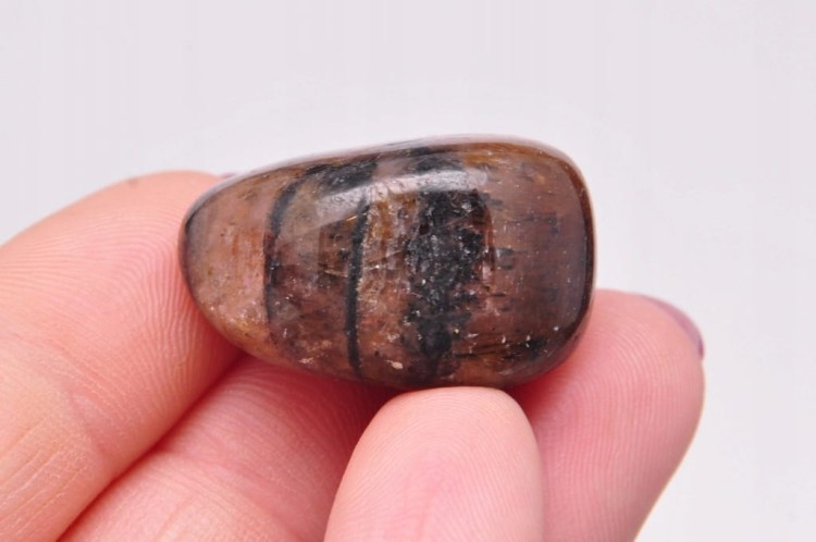 * CHIASTOLIT KAMIEŃ KRZYŻOWY BĘBNOWANY POLEROWANY MINERAŁ NATURALNY NR 5 *
