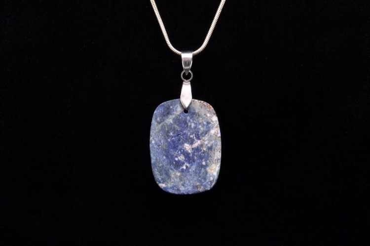 * SODALIT INTERESUJĄCA ZAWIESZKA NATURALNY MINERAŁ NR 7 *