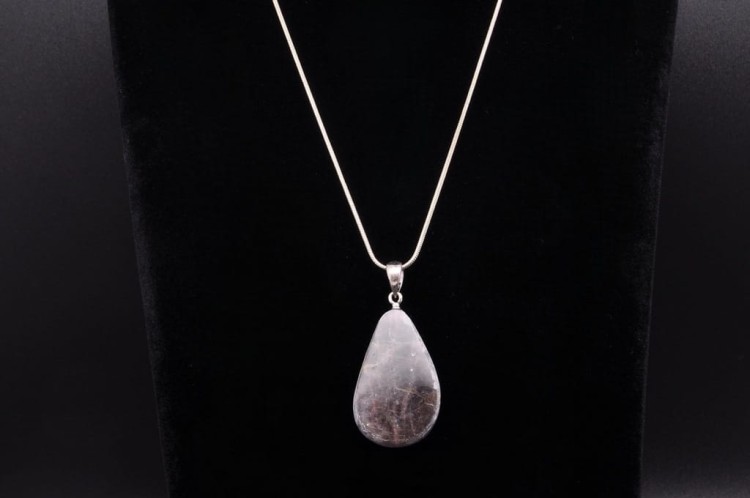 * KAMIEŃ KSIĘŻYCOWY MOONSTONE MADAGASKAR ZAWIESZKA CIEMNY KOLOR OKAZ NR 6 *