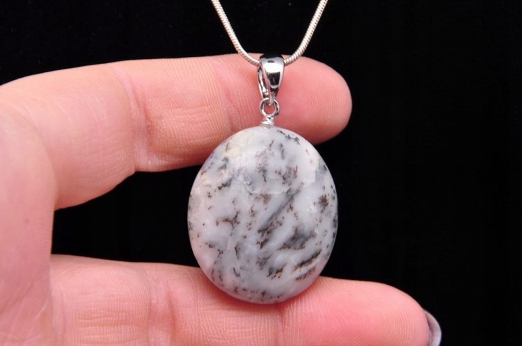 * OPAL DENDRYTOWY O CIEKAWYM WZORZE ELEGANCKA ZAWIESZKA NR 14 *