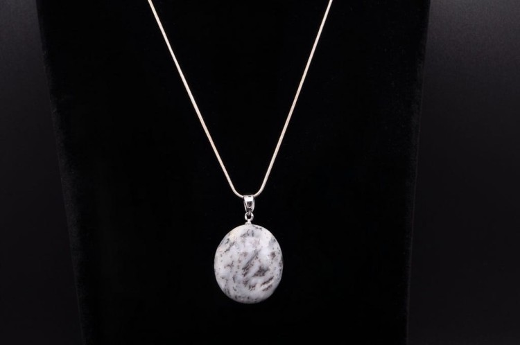 * OPAL DENDRYTOWY O CIEKAWYM WZORZE ELEGANCKA ZAWIESZKA NR 14 *