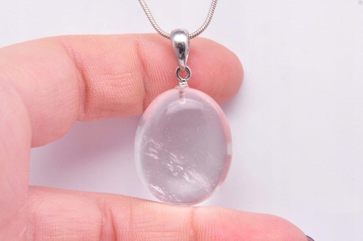 * KRYSZTAŁ GÓRSKI OWALNA ZAWIESZKA ŚLICZNY NATURALNY MINERAŁ NR 3 *