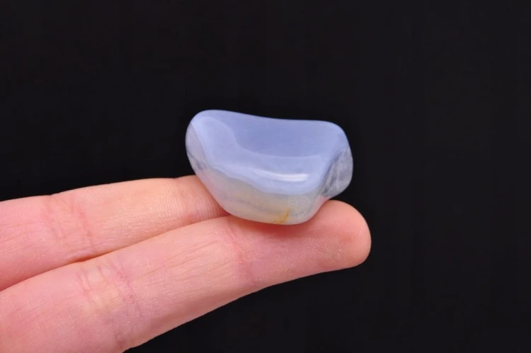 * CHALCEDON BŁĘKITNY AFRYKA UROKLIWY OKAZ BĘBNOWANY NR 7 *