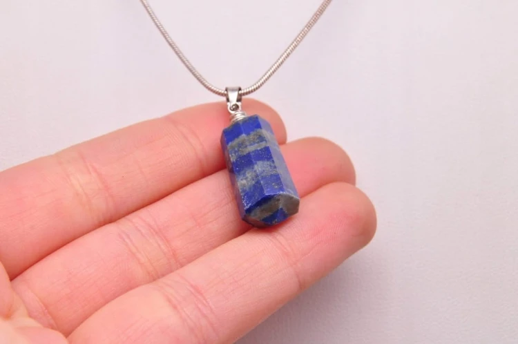 * LAPIS LAZULI INTERESUJĄCA ZAWIESZKA OBELISK NATURALNY MINERAŁ NR 9 *