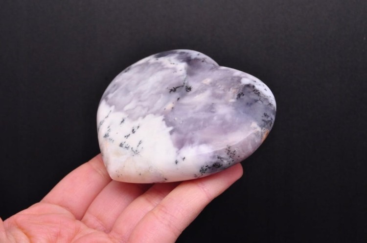 * OPAL DENDRYTYCZNY DENDRYTOWY ELEGANCKIE SERCE NATURALNY MINERAŁ NR H15 *