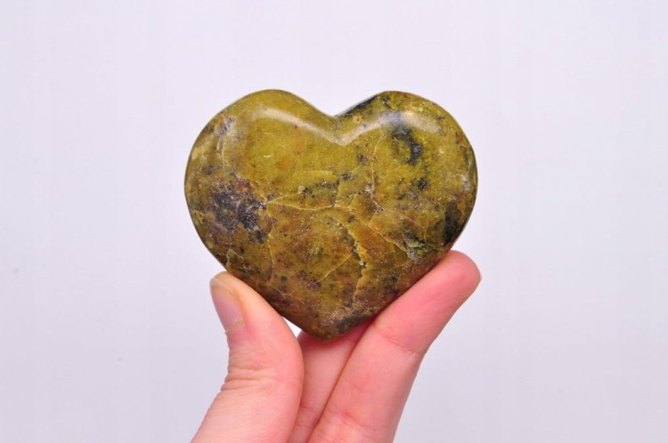 * OPAL ZIELONY PRZEPIĘKNE SERCE ŚLICZNA NATURALNA BARWA NR H50 *