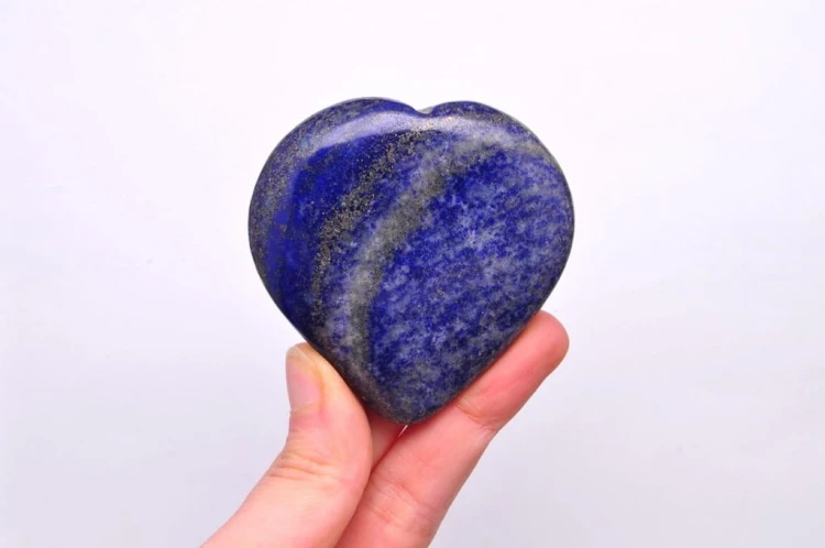 * LAPIS LAZULI PAKISTAN ŚLICZNE SERCE SERDUSZKO NIEBIESKI MINERAŁ NR H91 *