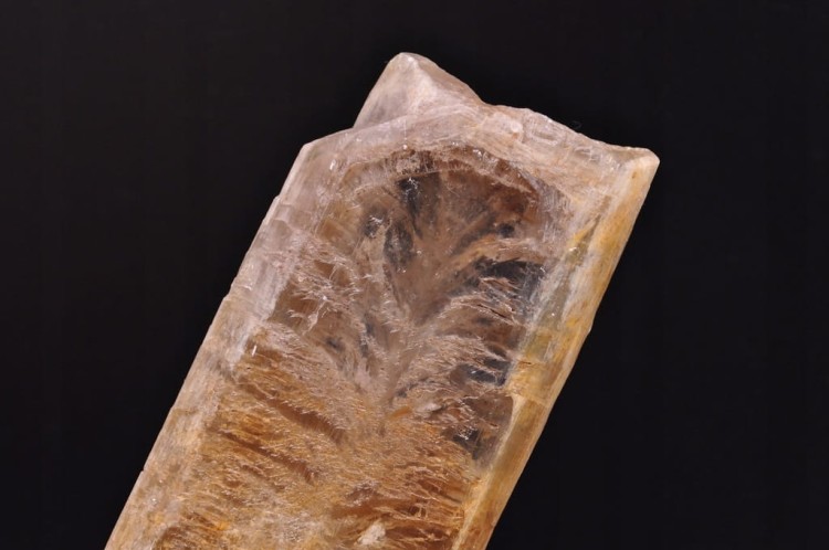 * GIPS BARDZO CIEKAWY MINERAŁ DO KOLEKCJI INTERESUJĄCY OKAZ NR 9 *