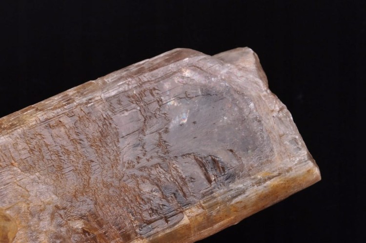 * GIPS BARDZO CIEKAWY MINERAŁ DO KOLEKCJI INTERESUJĄCY OKAZ NR 9 *