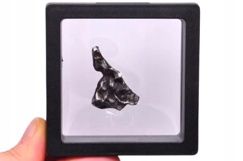 * METEORYT SIKHOTE ALIN ROSJA METEORYT ŻELAZNY ORYGINALNY OKAZ NA PREZENT 1