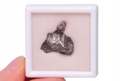 * METEORYT ALETAI CHINY ZAWIESZKA W PUDEŁKU METALICZNY POŁYSK NR 5 *