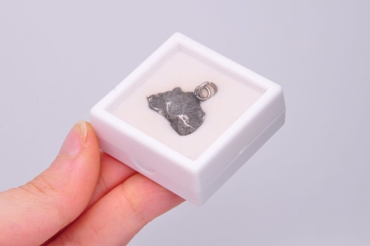 * METEORYT ALETAI CHINY ZAWIESZKA W PUDEŁKU METALICZNY POŁYSK NR 5 *