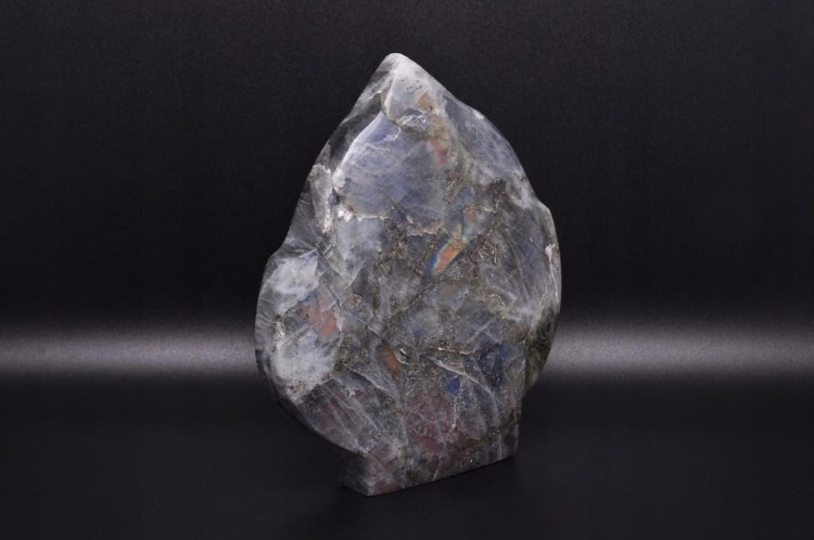 * LABRADORYT LIŚĆ POLEROWANY MINERAŁ PIĘKNY EFEKT LABRADORYZACJI NR 3 *