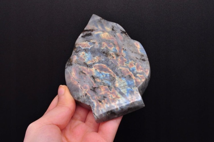 * LABRADORYT LIŚĆ STOJĄCY OKAZ ŚLICZNY KAMIEŃ NATURALNY NR 5 *