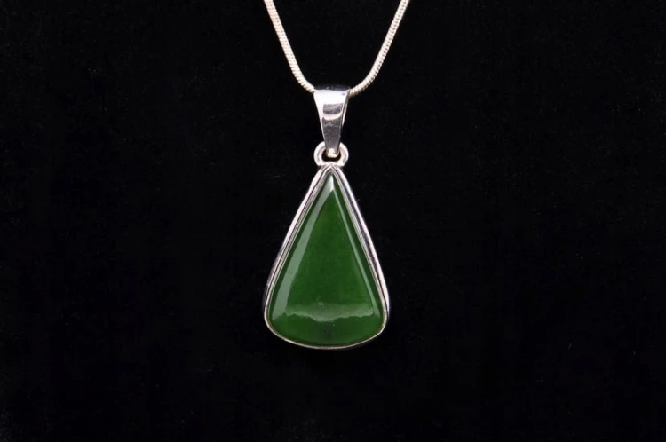 * NEFRYT KANADA ELEGANCKA ZAWIESZKA NA WYJĄTKOWE OKAZJE NR 4 *