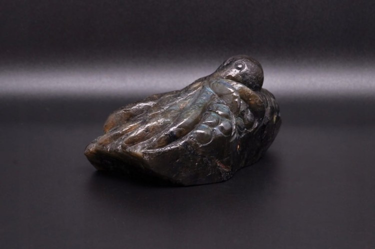 * LABRADORYT MADAGASKAR INTERESUJĄCA FIGURKA RZEŹBA OŚMIORNICA NR 7 *