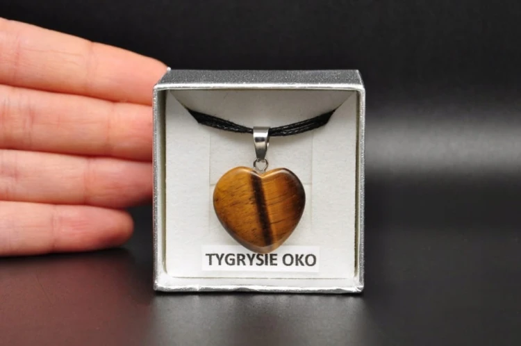 * TYGRYSIE OKO PRZEPIĘKNA ZAWIESZKA SERCE EFEKT KOCIEGO OKA NR 4 *