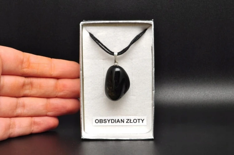 * OBSYDIAN ZŁOTY ORYGINALNA ZAWIESZKA Z PIĘKNĄ POŚWIATĄ W PUDEŁKU NR 21 *