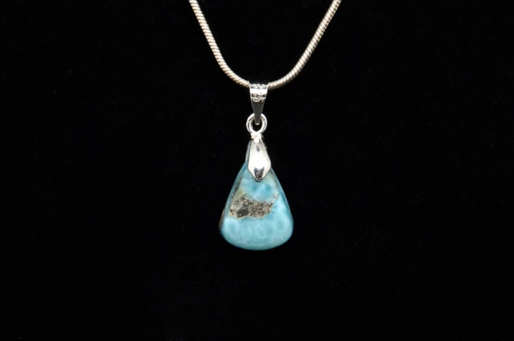 * LARIMAR DOMINIKANA PIĘKNA ZAWIESZKA NATURALNA BIŻUTERIA NR 4 *