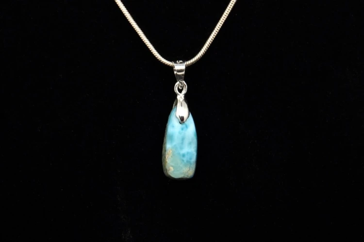 * LARIMAR DOMINIKANA ŚLICZNA ZAWIESZKA BŁĘKITNA BARWA NR 2 *