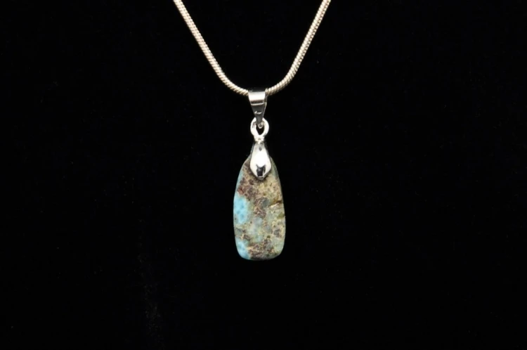 * LARIMAR DOMINIKANA ŚLICZNA ZAWIESZKA BŁĘKITNA BARWA NR 2 *