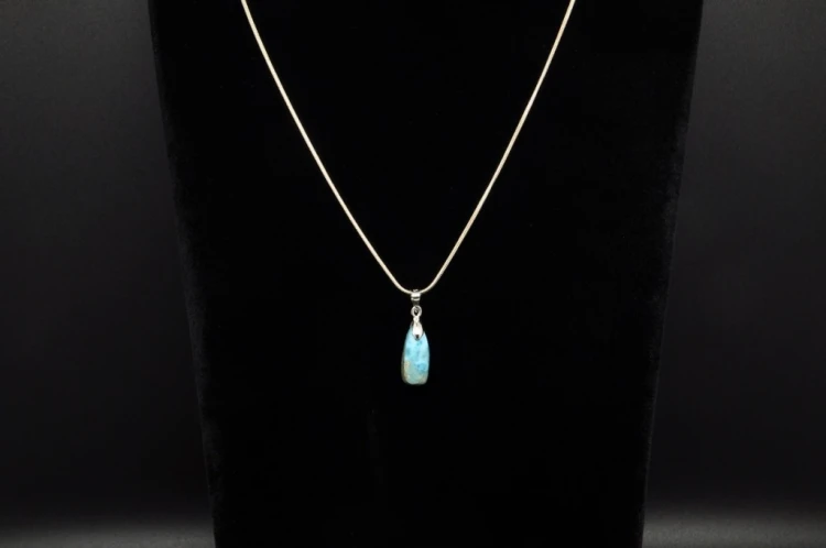 * LARIMAR DOMINIKANA ŚLICZNA ZAWIESZKA BŁĘKITNA BARWA NR 2 *