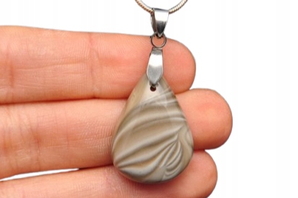 * KRZEMIEŃ PASIASTY ELEGANCKA ZAWIESZKA PIĘKNY KSZTAŁT NR 1 *