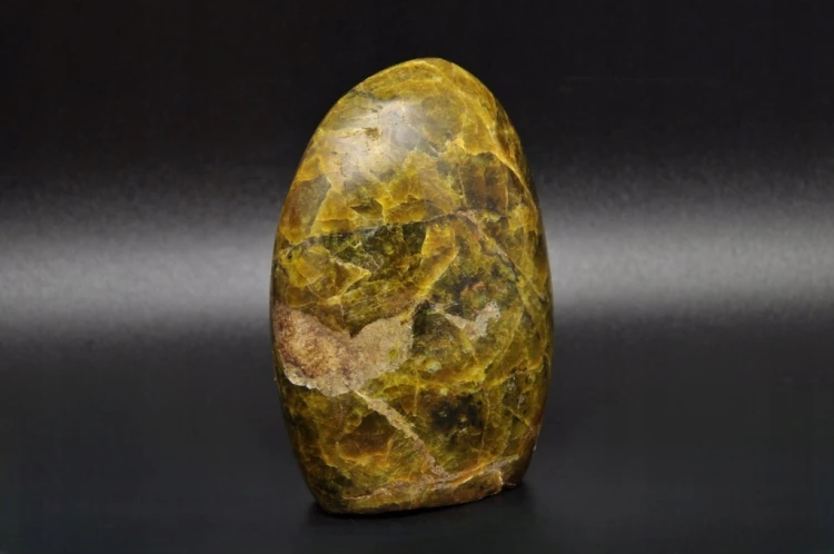 * OPAL ZIELONY MADAGASKAR SZLIFOWANY POLEROWANY MINERAŁ NR 12 *