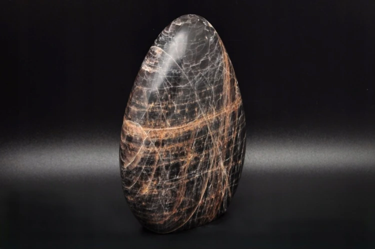 * KAMIEŃ KSIĘŻYCOWY MADAGASKAR MOONSTONE STOJĄCY MINERAŁ JAKO PREZENT NR 2