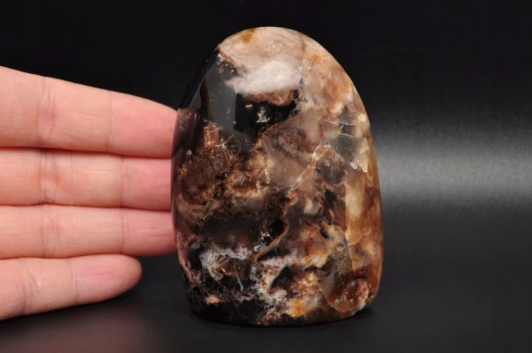 * OPAL BRĄZOWY MADAGASKAR ŚCIĘTA PODSTAWA STOJĄCY MINERAŁ NR 5 *