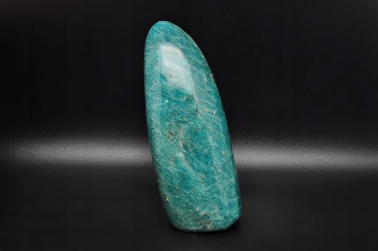 * AMAZONIT MADAGASKAR NATURALNY MINERAŁ ZJAWISKOWY KSZTAŁT NR 3 *