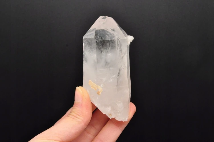 * KRYSZTAŁ GÓRSKI UROKLIWY SUROWY KAMIEŃ PIĘKNY MINERAŁ NR 8 *