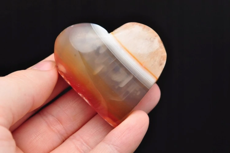 * AGAT KARNEOL CHALCEDON MADAGASKAR SERCE INTENSYWNA BARWA NR 2 *
