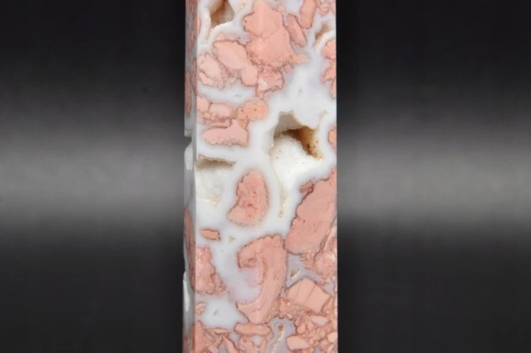* AGAT MADAGASKAR ŚLICZNY OBELISK WIEŻA NA PREZENT PASTELOWA BARWA NR 5 *
