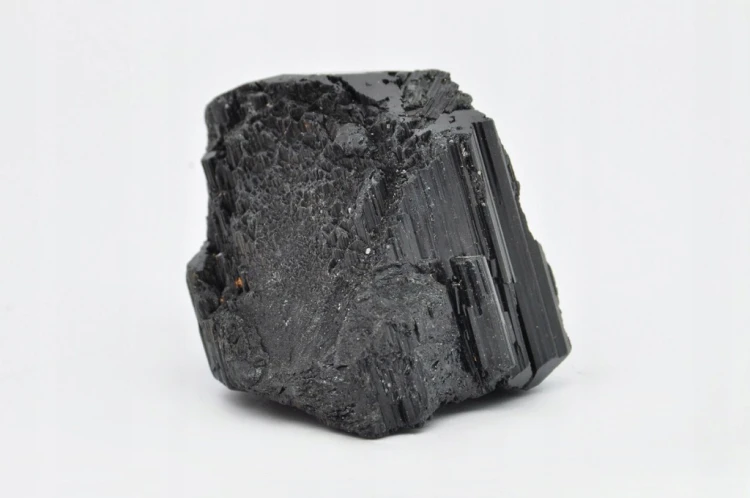 * TURMALIN CZARNY MADAGASKAR CZARNY NATURALNY STOJĄCY MINERAŁ NR 10 *