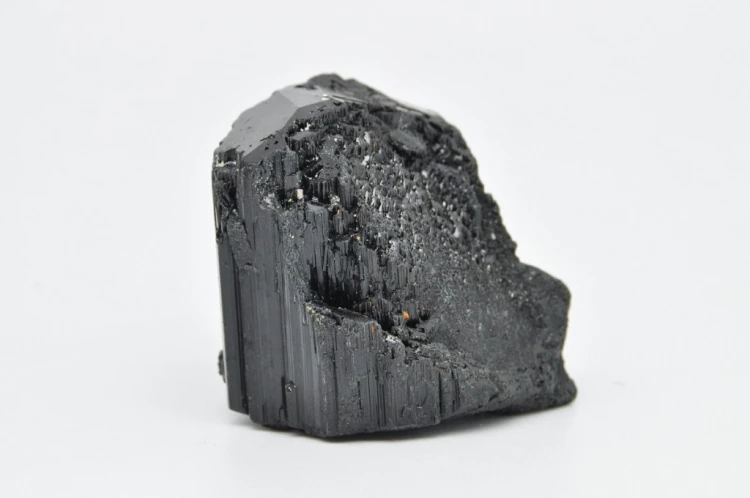 * TURMALIN CZARNY MADAGASKAR CZARNY NATURALNY STOJĄCY MINERAŁ NR 10 *