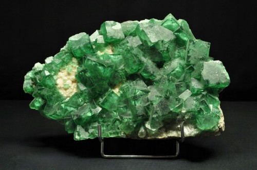 * FLUORYT SZCZOTKA ZIELONA DUŻY MINERAŁ PIĘKNA ZIELONA BARWA 2,7 KG NR 2 *