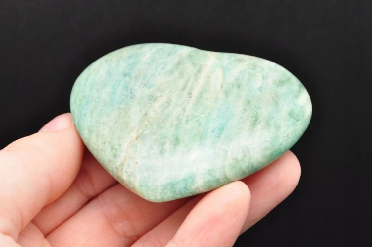 * AMAZONIT NATURALNE SERCE MINERAŁ IDEALNY DLA WYJĄTKOWEJ OSOBY NR H37 *