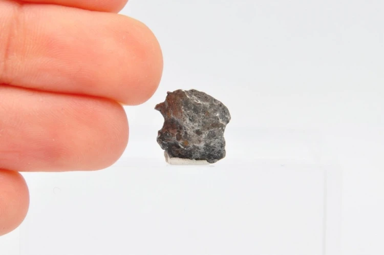* METEORYT GEBEL KAMIL EGIPT UROKLIWY SUROWY OKAZ NR 5 *