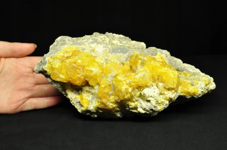 * SIARKA POLSKA PIĘKNY MINERAŁ DO KOLEKCJI INTENSYWNA NATURALNA BARWA NR 2