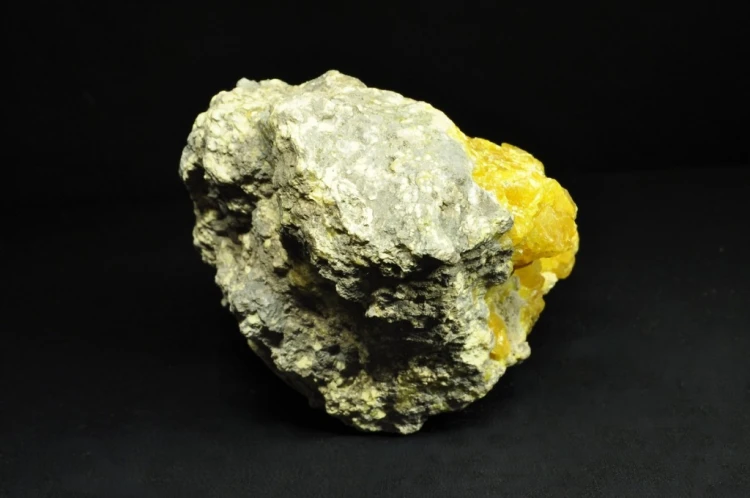 * SIARKA POLSKA PIĘKNY MINERAŁ DO KOLEKCJI INTENSYWNA NATURALNA BARWA NR 2