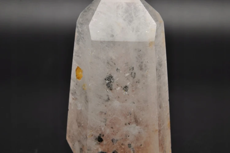 * KRYSZTAŁ GÓRSKI Z INKLUZJAMI PIĘKNY OKAZ SZLIFOWANY OBELISK WIEŻA NR 14 *